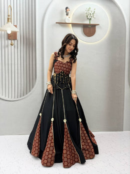 Women’s Lehenga Choli Set, Traditional Indian Ethnic Wear with Gold Print Detailing