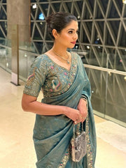 Women’s Saree with Embroidered Border For Traditional Look