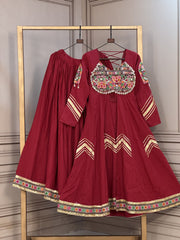 Women’s Ethnic Embroidered Lehenga Choli Set