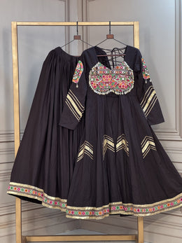 Women’s Ethnic Embroidered Lehenga Choli Set