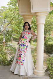 Women’s Gamthi-inspired thread embroidery Elegant Cora Cotton Lehenga Choli Set