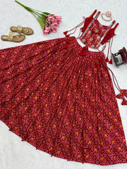 Women’s Red Bandhani Print Gujarati Navratri Lehenga Choli