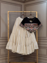 Women’s Navratri Lahenga Choli With Treditional Blouse