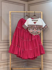 Women’s Navratri Lahenga Choli With Treditional Blouse