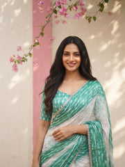 Women’s Bandhej Print Saree with Elegant Lace Border and Matching Blouse
