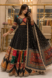 Women’s Gujarati Navratri Lehenga Choli With Digital Print & Real Mirror Work.