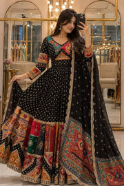 Women’s Gujarati Navratri Lehenga Choli With Digital Print & Real Mirror Work.