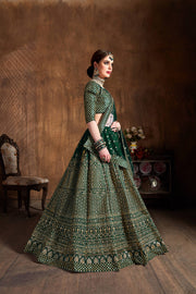 Emerald Green Embroidered Lehenga Choli with Dupatta – Designer Indian Wedding & Festive Wear.