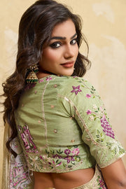 Women Traditional Saree with Matching Blouse for Wedding, Party & Festive Wear