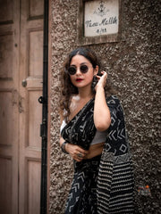 Women’s Black Printed Cotton Saree with Geometric Pattern and Contrast Border