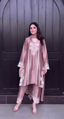 Women’s Mauve Embroidered Silk Kurta Pant Set with Dupatta