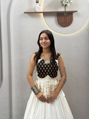Women’s Lehenga Choli Set, Traditional Indian Ethnic Wear with Gold Print Detailing