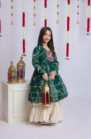 Girls Traditional Indian Lehenga Choli Set with Green Bandhani Printed Kurti